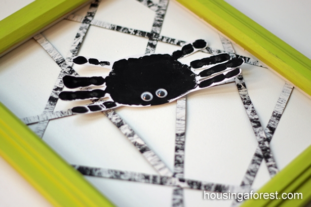 handprint spider - Halloween kids crafts