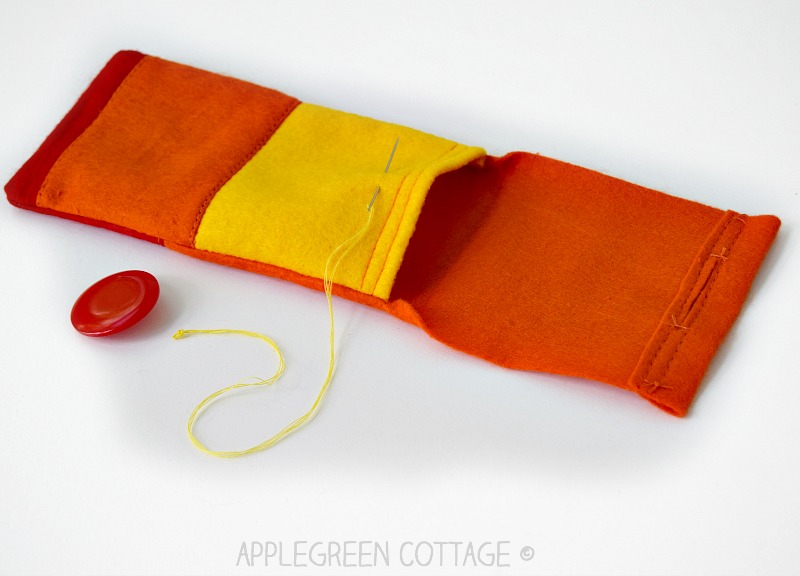 Easy Felt Pencil Case [Made by Kids for Kids!] - Champagne and