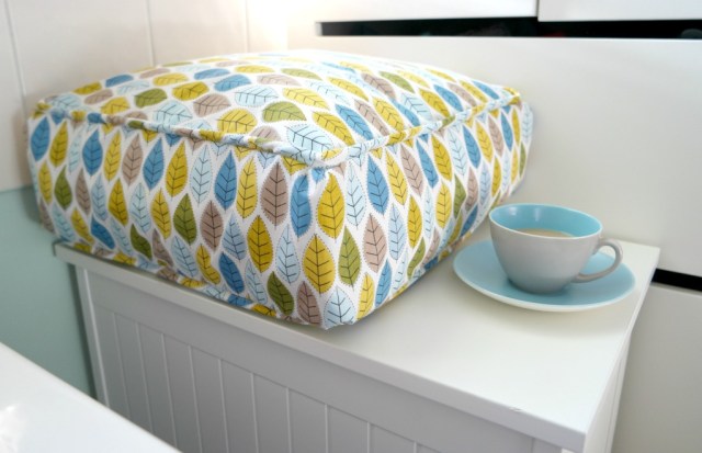 20+ adorable, useful and free DIY sewing projects for every room in your home. Nearly all include a free sewing pattern and nearly all are beginner-friendly tutorials. They make super handy DIY gifts for friends, for housewarming parties, and for your own home decoration. 20+ adorable, useful and free DIY sewing projects for every room in your home. Nearly all include a free sewing pattern and nearly all are beginner-friendly tutorials. They make super handy DIY gifts for friends, for housewarming parties, and for your own home decoration.