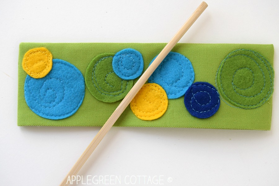 Sew a fabric bookmark with felt