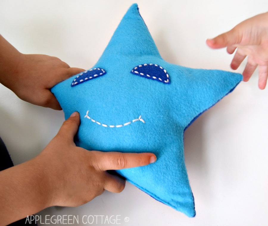 Star Printable Pattern - How To Make A Star Plushie - AppleGreen