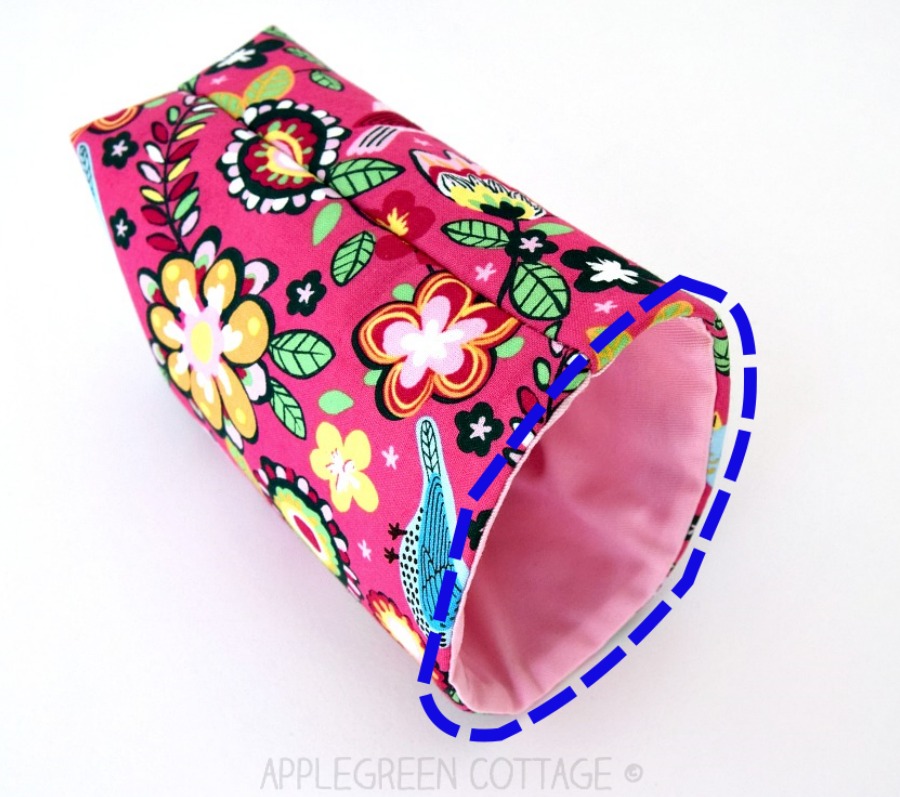 A mini fabric bin tutorial with a FREE template is a beginner ​sewing project that uses only little material and doesn't take a lot of time to complete​. Easily adjustable, simple and beautiful. ​Make a unique, cute DIY mini fabric bin with a fold-over top. 