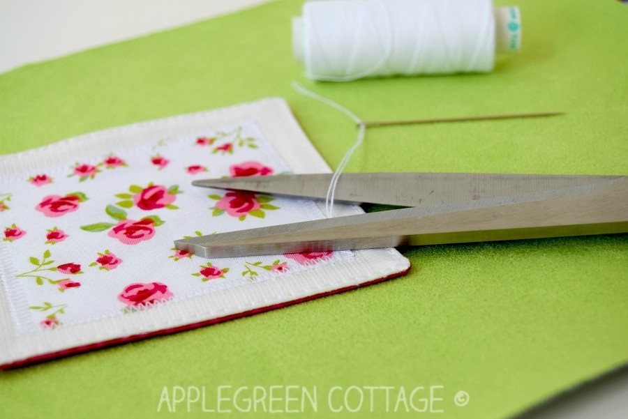 cutting thread ends with scissors