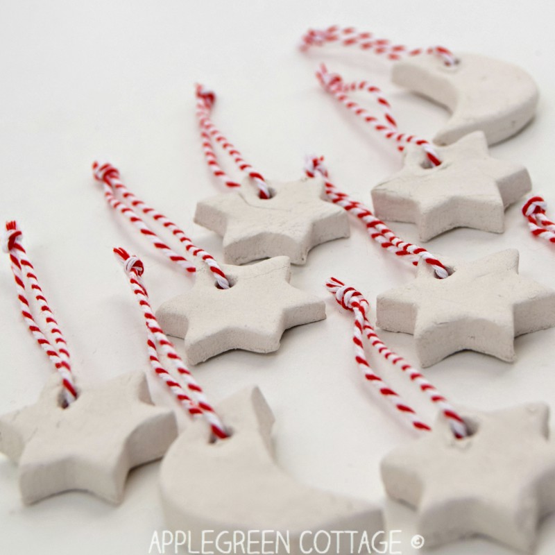 Easy Christmas tree ornaments DIY