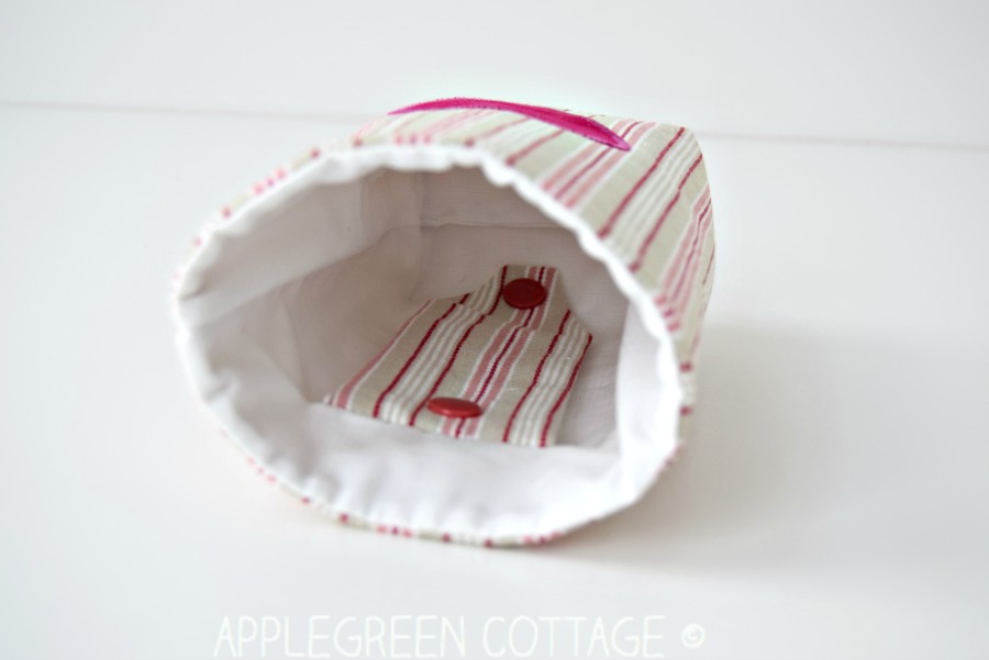 free sewing pattern for a small hanging storage basket hanging storage basket