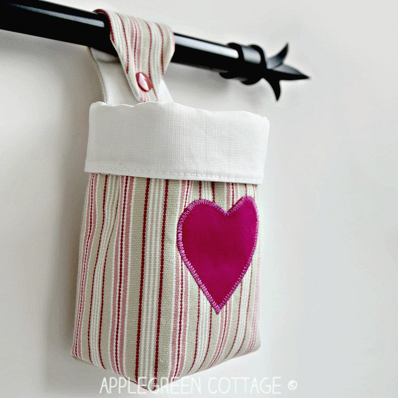 free sewing pattern for a small hanging storage basket hanging storage basket