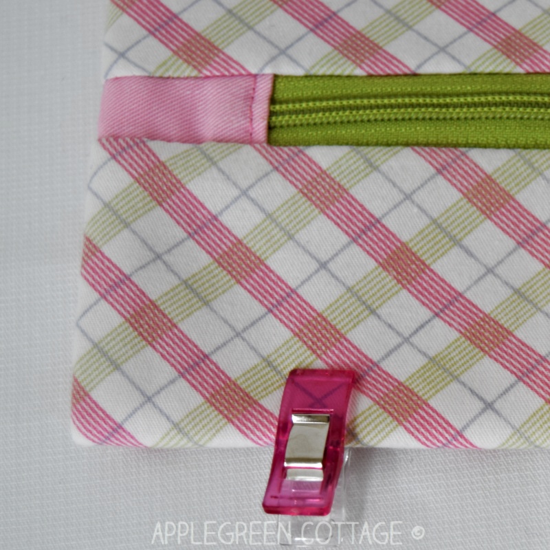 zipper tabs on zipper pouches