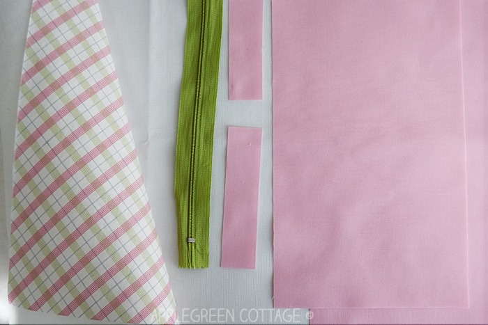 zipper pouch tutorial with french seams