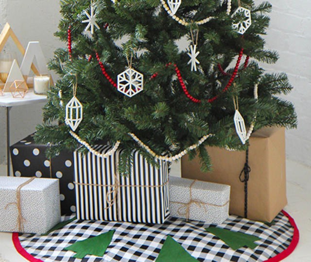 Tree skirt free tutorial