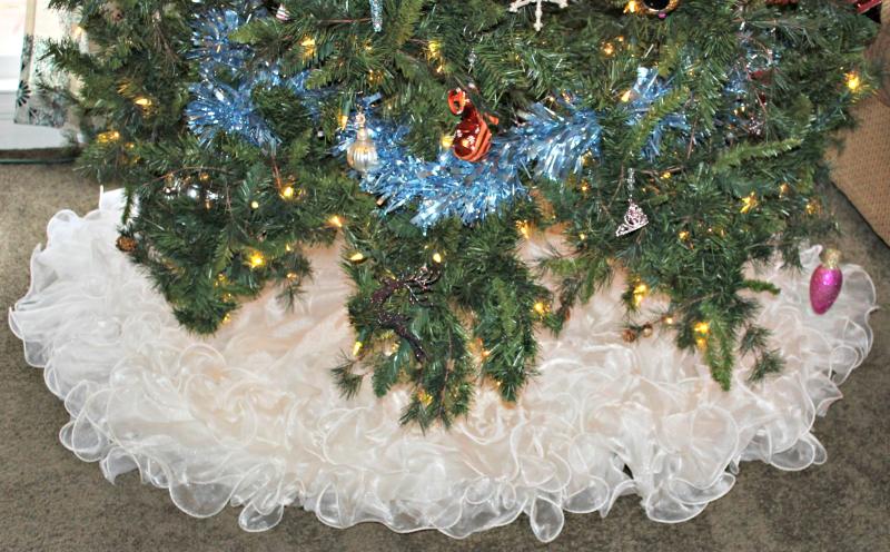 diy tree skirt Christmas project