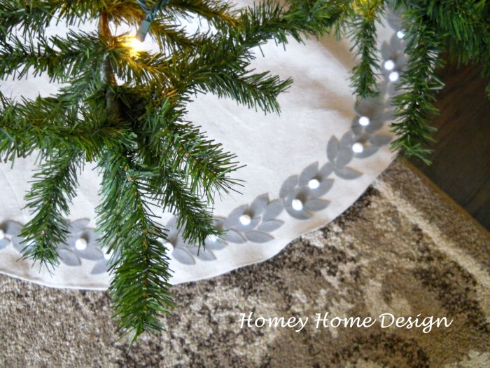 white Christmas tree skirt