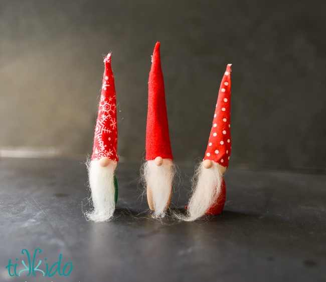 Christmas gnome - tomte tutorials to make diy scandinavian christmas decor