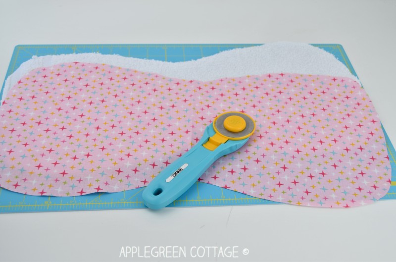 free-burp-cloth-pattern-so-cute-applegreen-cottage-2023