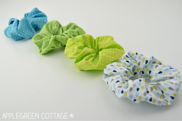 diy hair scrunchies in green and blue