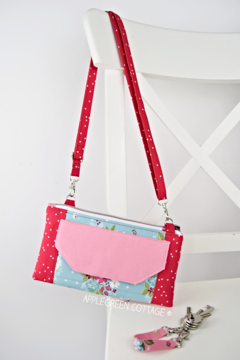 How To Make An Adjustable Strap - For Any Bag! - AppleGreen Cottage