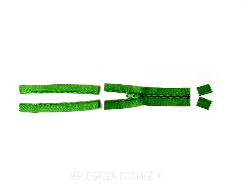 a green zipper with both ends cut off