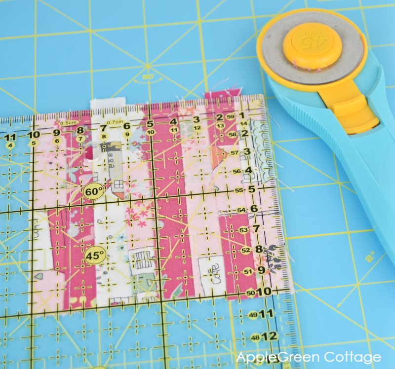 square quilt block for pincushion