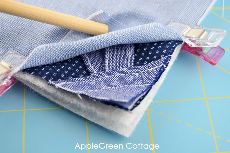 Free Potholder Pattern - Easier Than You Think! - AppleGreen Cottage