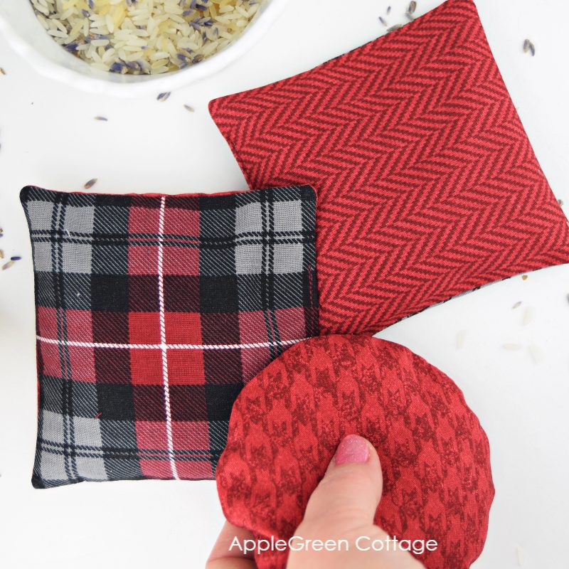 diy square and round hand warmers