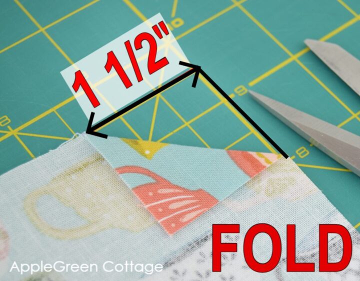 How To Sew Mitered Corners the Easy Way! AppleGreen Cottage