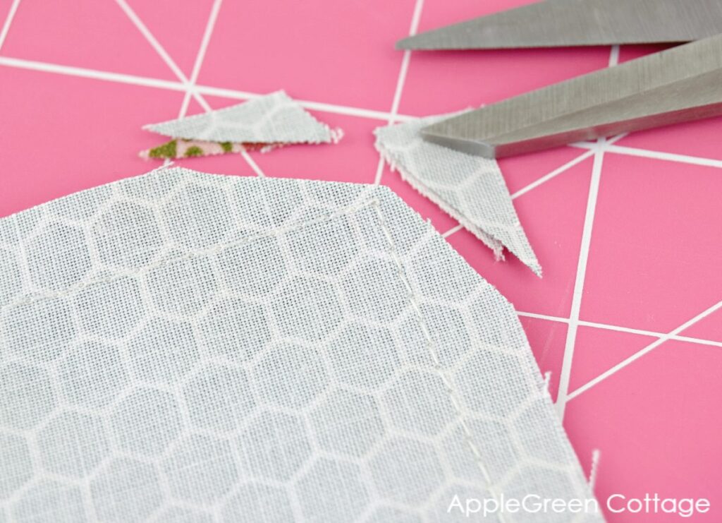 Diy Cloth Napkins - 2 Easy Ways To Sew Them Quickly!