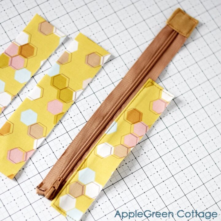 How To Sew a Recessed Zipper In A Tote Bag AppleGreen Cottage