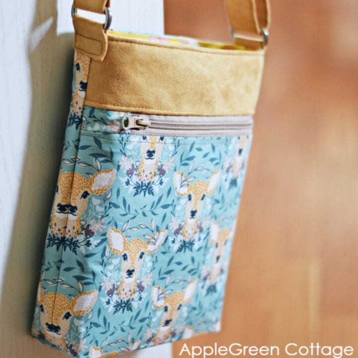 How To Sew a Recessed Zipper In A Tote Bag - AppleGreen Cottage