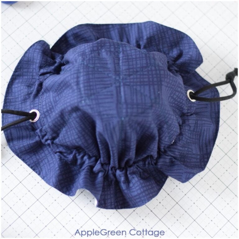 Free MultiPocket Dice Bag Pattern AppleGreen Cottage