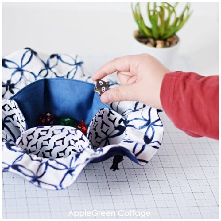free multi pocket dice bag pattern applegreen cottage