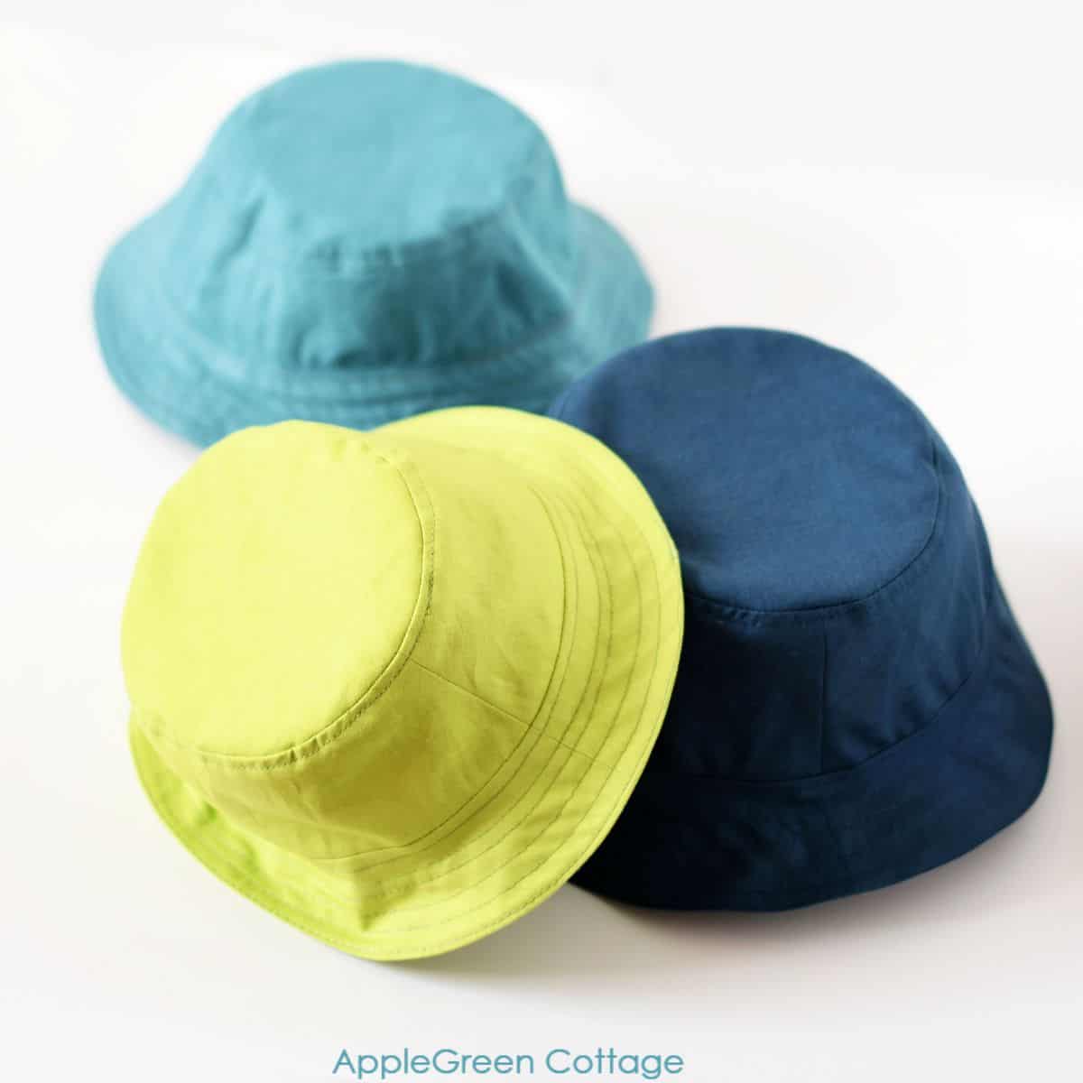 FREE Bucket Hat Pattern by AppleGreen Cottage - in 5 Sizes!