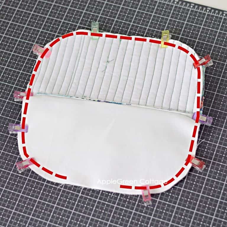 Quilted Zipper Pouch Tutorial AppleGreen Cottage