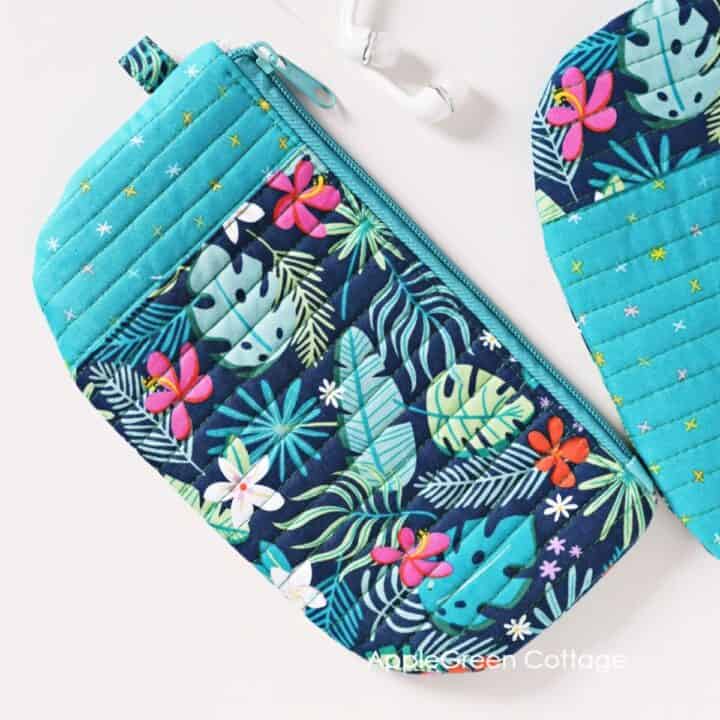 Quilted Zipper Pouch Tutorial AppleGreen Cottage