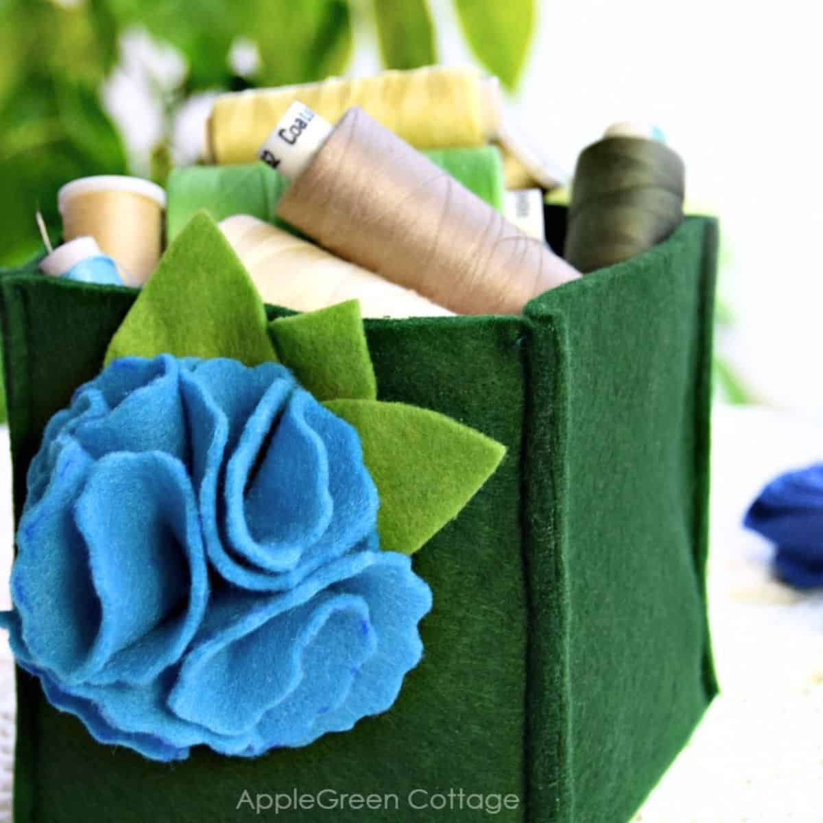 Felt Storage Box Tutorial - With Free Box Pattern - AppleGreen Cottage