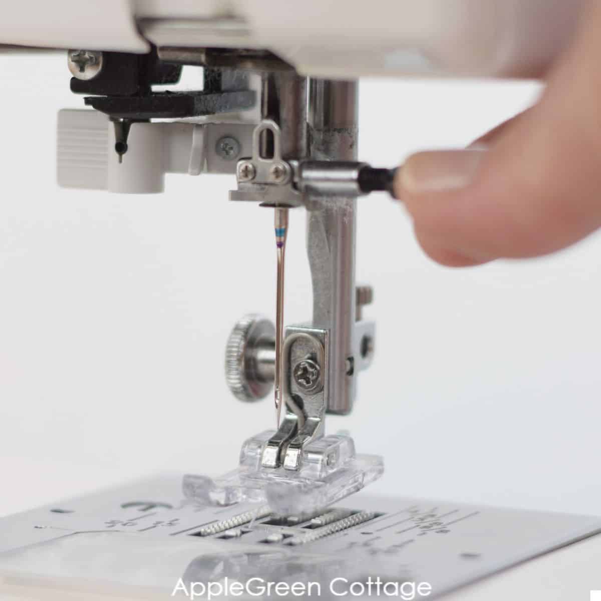 How To: Change Needle on Sewing Machine (Sewing for Beginners) 