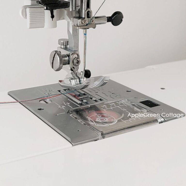 How To Sew A Straight Seam On A Sewing Machine